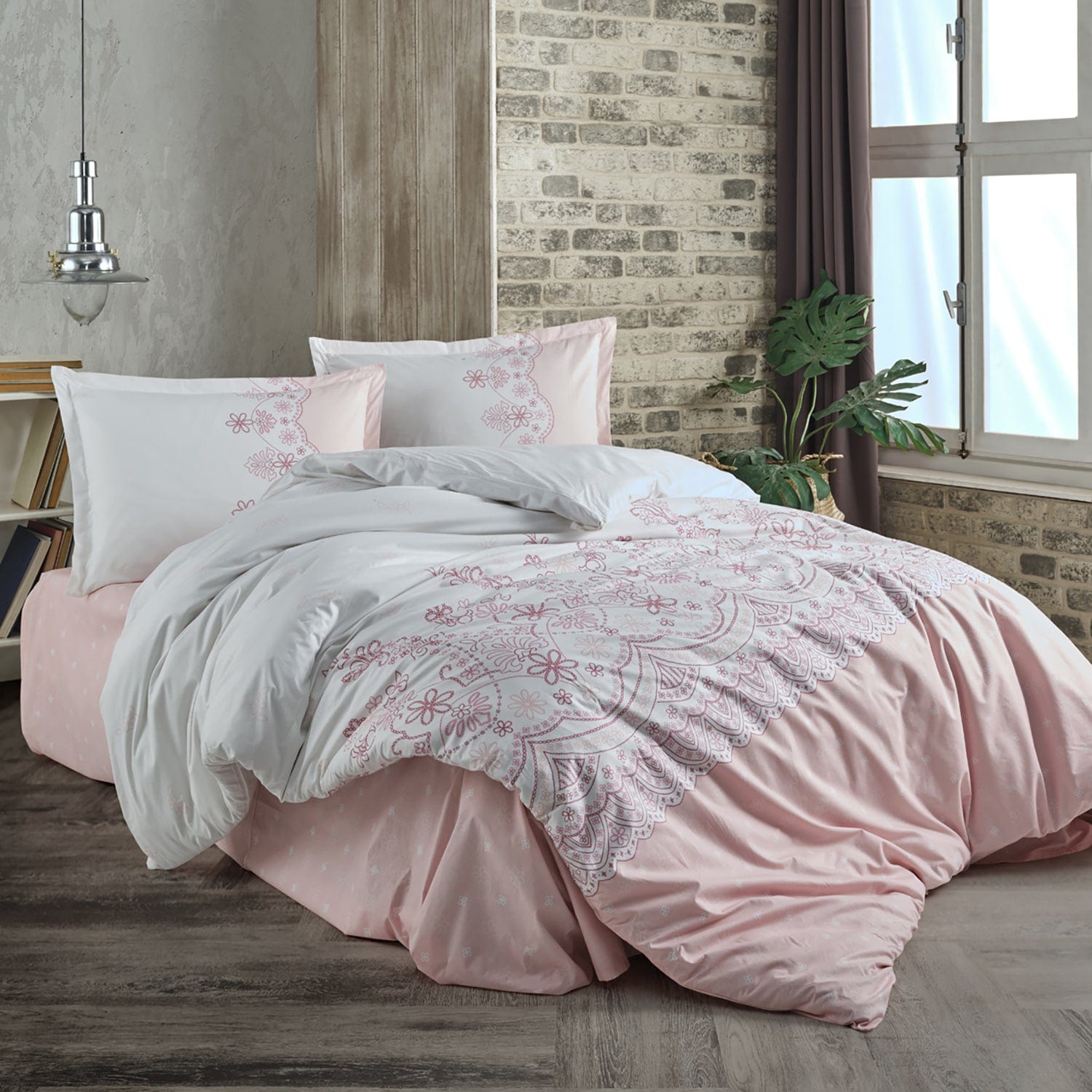 Set lenjerie pat clasy king size ZEMDA V1, bumbac, alb/roz pudra, 240x260 cm, cu cearceaf pat, cearceaf pilota si 2 fete perna