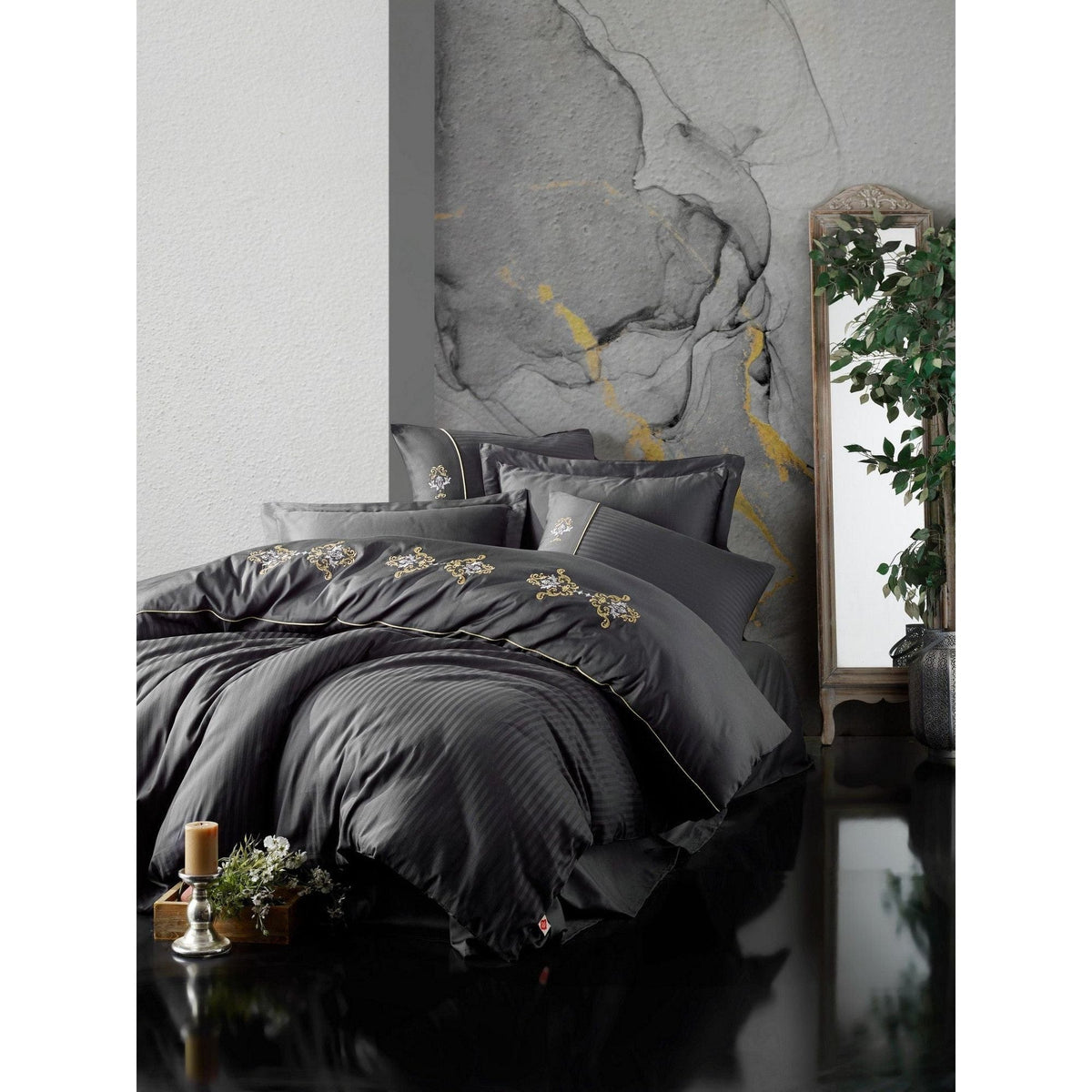 Set lenjerie pat dublu KING, bumbac, negru, 240x260 cm, cu cearceaf pat, cearceaf pilota si 4 fete de perna