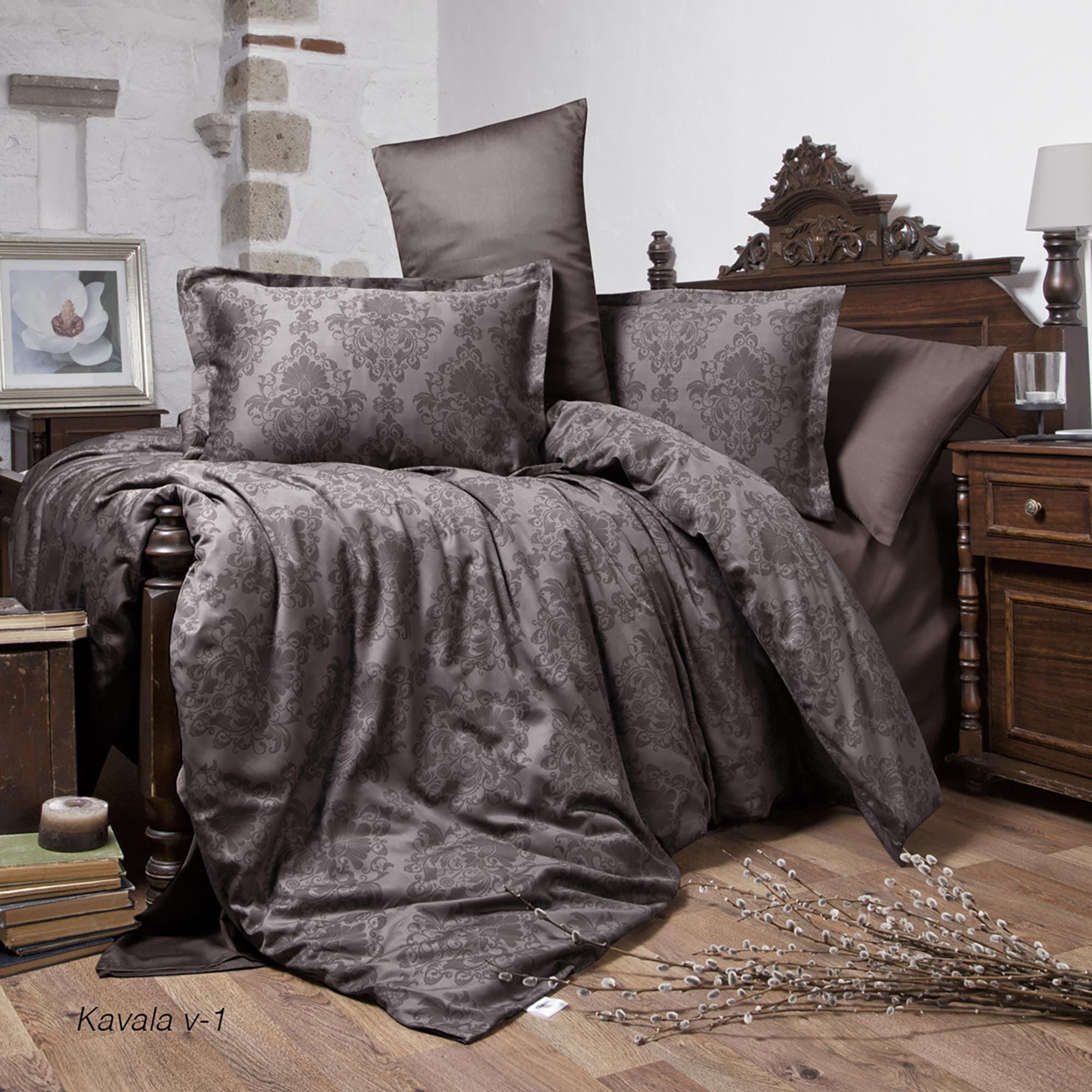 Set lenjerie pat king size KAVALA V1, bumbac, maro, 240x260 cm, cu cearceaf pat, cearceaf pilota si 2 fete de perna