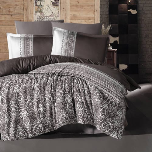 Set lenjerie pat king size NOBEL V2, bumbac, alb/maro, 240x260 cm, cu cearceaf pat, cearceaf pilota si 2 fete de perna