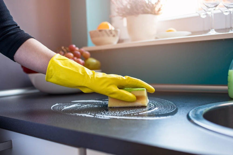 Cum se curăță corect blatul din bucătărie? 10 greșeli de evitat - ACAJU 