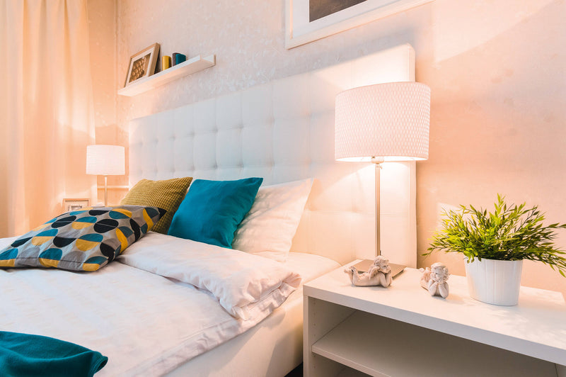 Cum alegi veioza pentru dormitor: modele potrivite pentru noptiera ta - ACAJU 