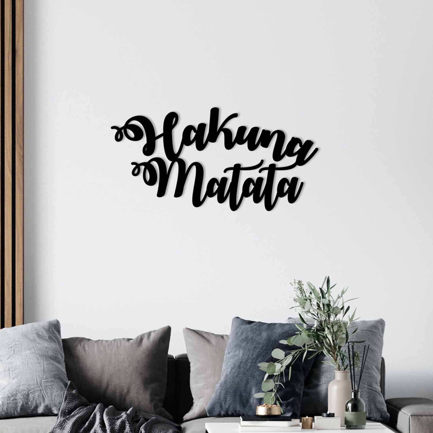 Accesoriu decorativ metalic de perete, Hakuna Matata, Negru