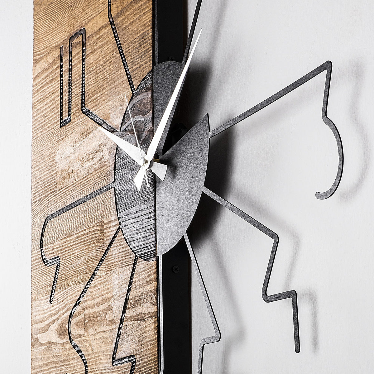 Ceas decorativ din lemn de perete, Wooden Clock 29, Nuc / Negru