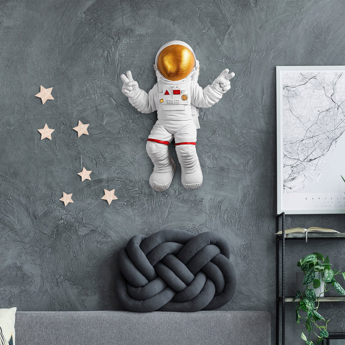 Accesoriu decorativ de perete, Peace Sign Astronaut - 1, Alb / Auriu