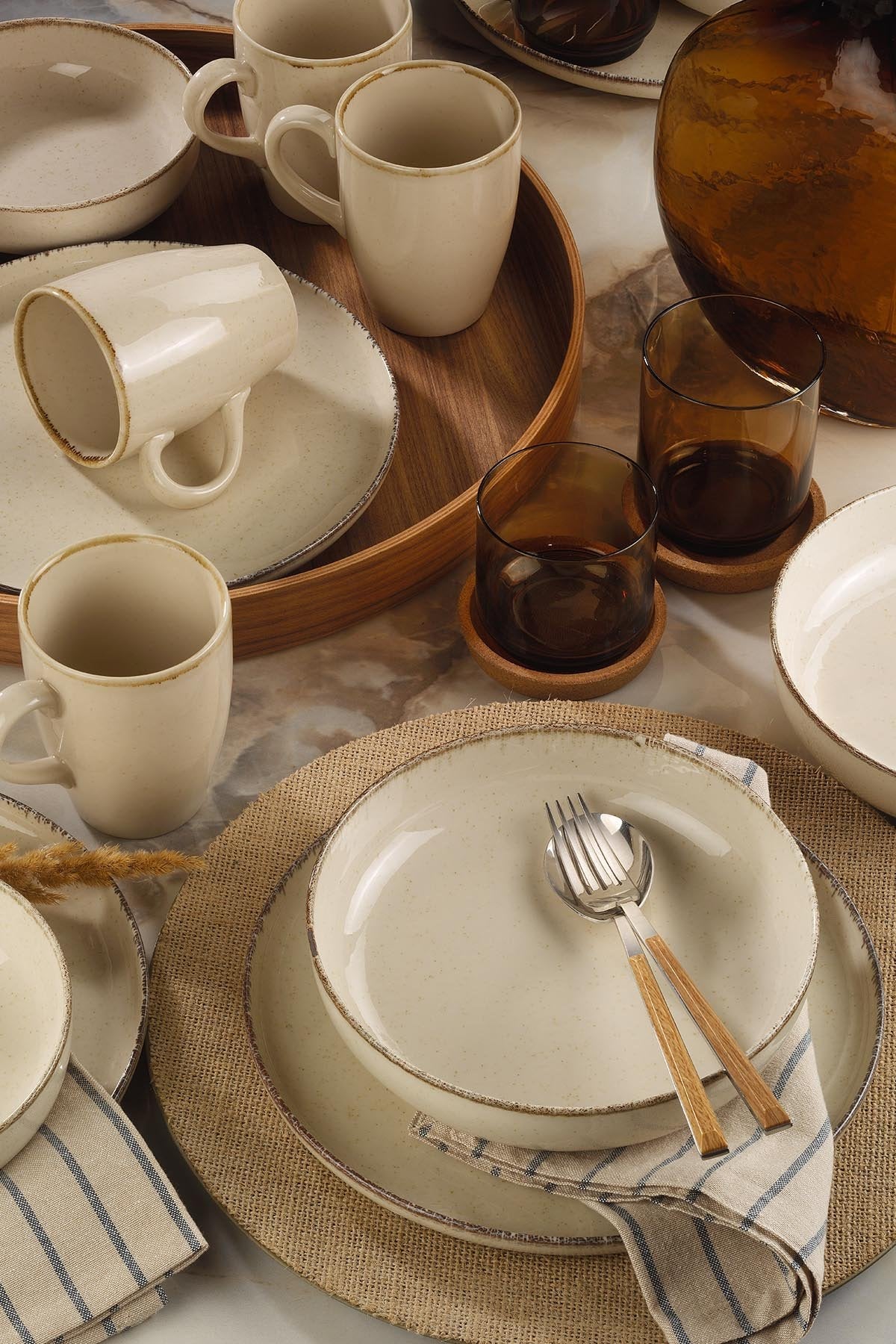 Set veselă (16 piese), MOD16Y2730P02, Scorțișoară