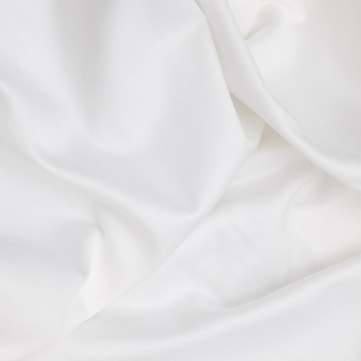 Cearșaf satin pat dublu cu elastic, De White, Alb