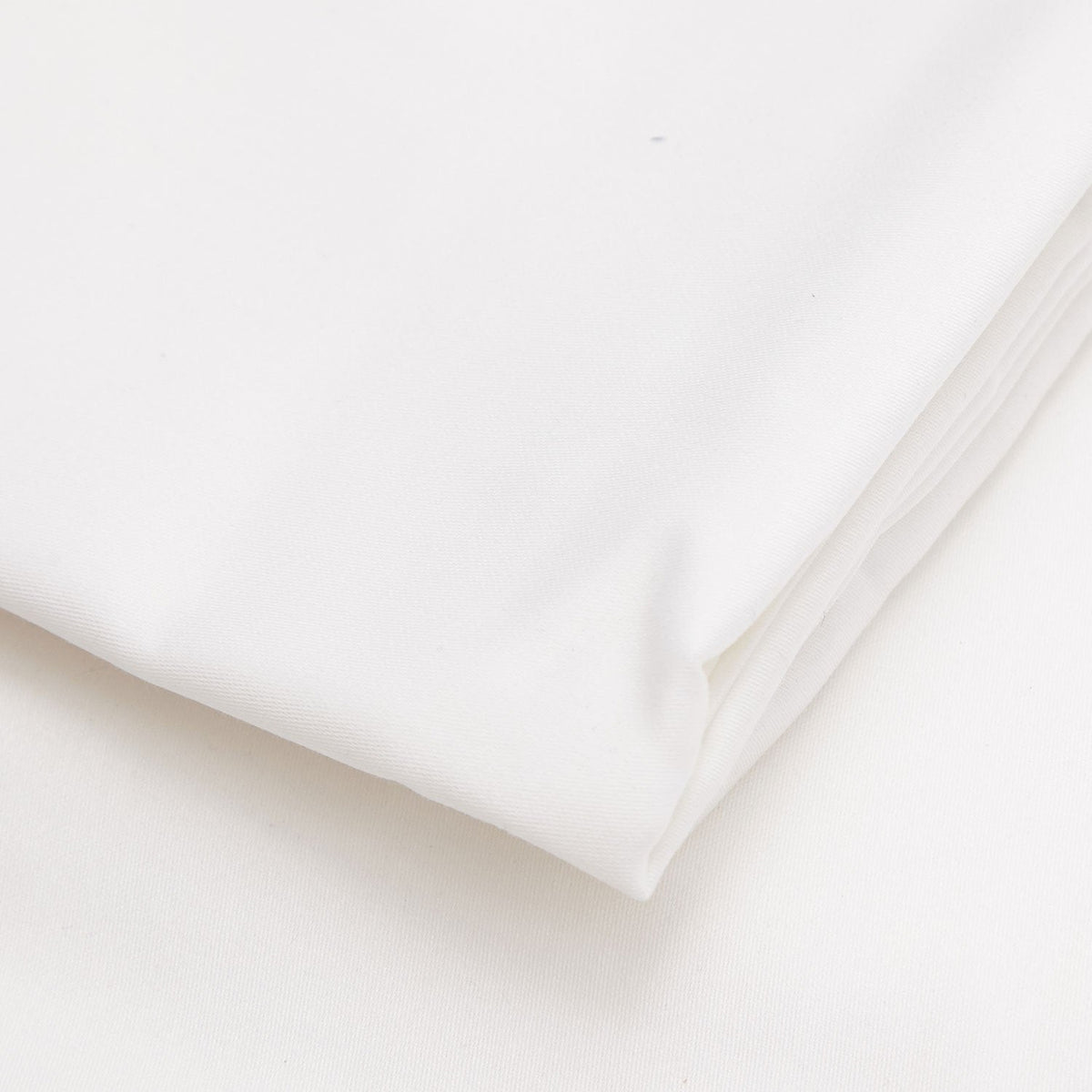 Cearșaf satin pat dublu XL cu elastic, De White, Alb