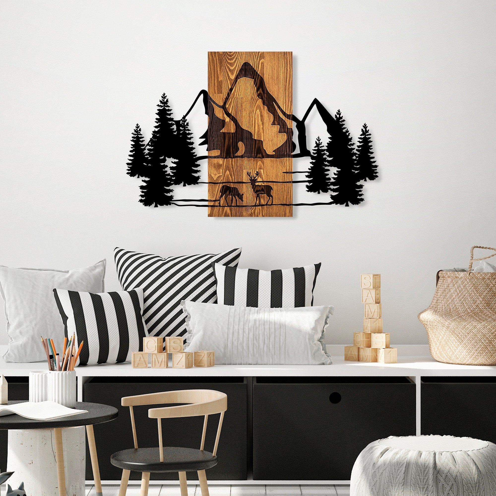 Accesoriu decorativ din lemn de perete, Natural Habitat, Nuc / Negru