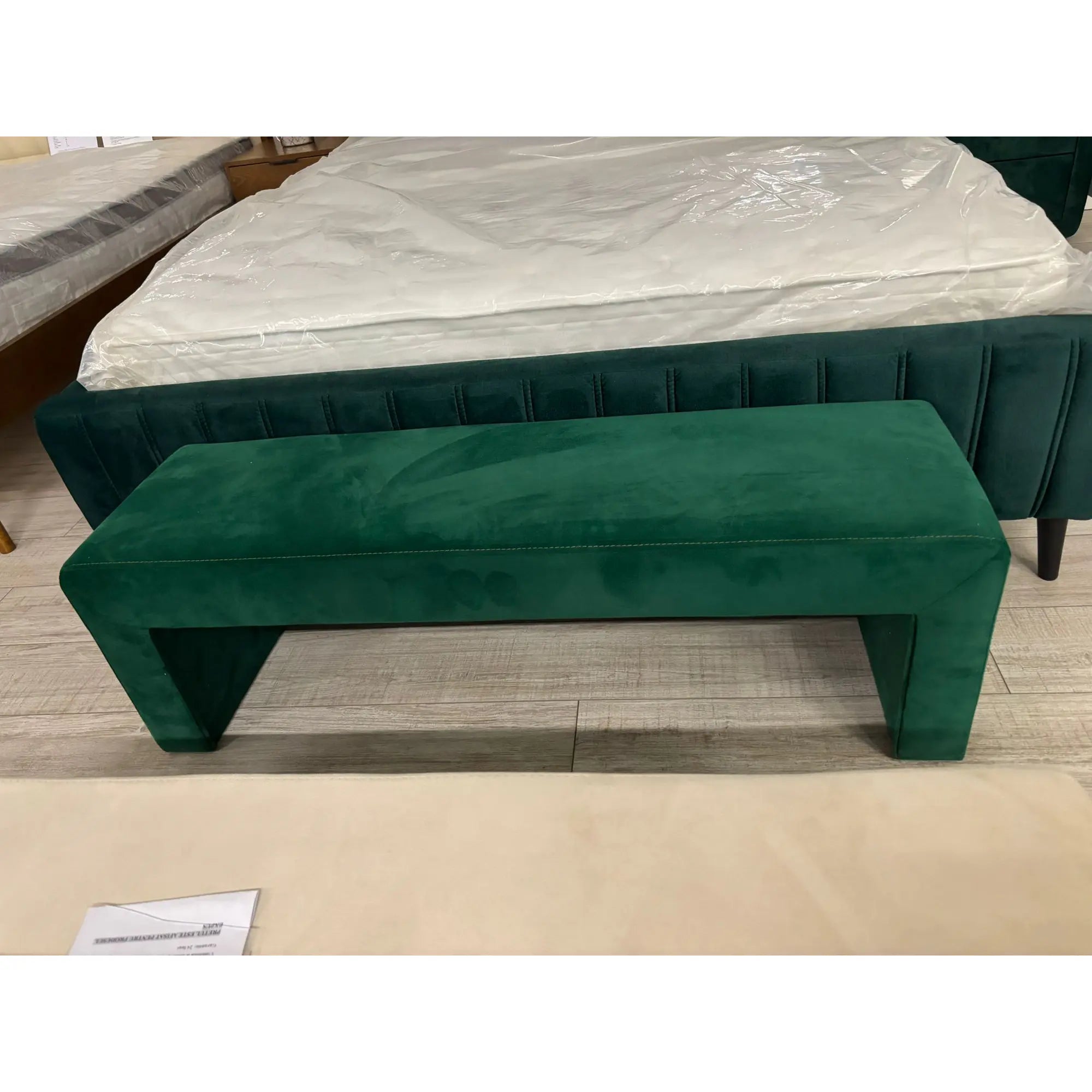 PRODUS RESIGILAT - Bancheta OPERA, verde smarald, stofa catifelata, 141x43x49 cm