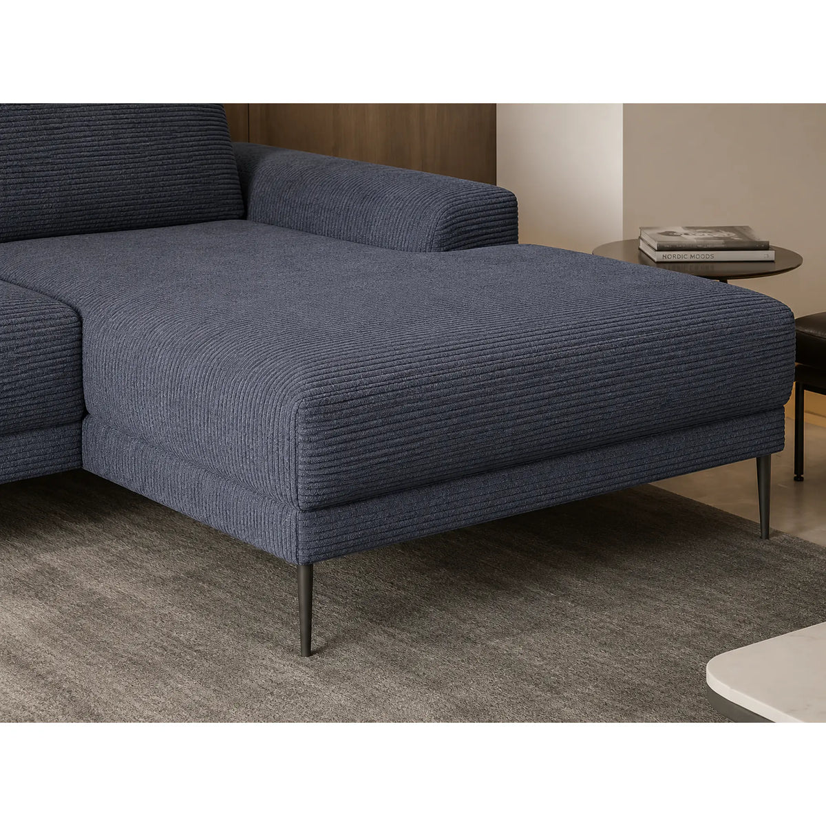 Coltar extensibil CAPITOL, sezlong dreapta, stofa catifelata gri inchis - Whisper 15, cu lada depozitare, 276x175x89 cm