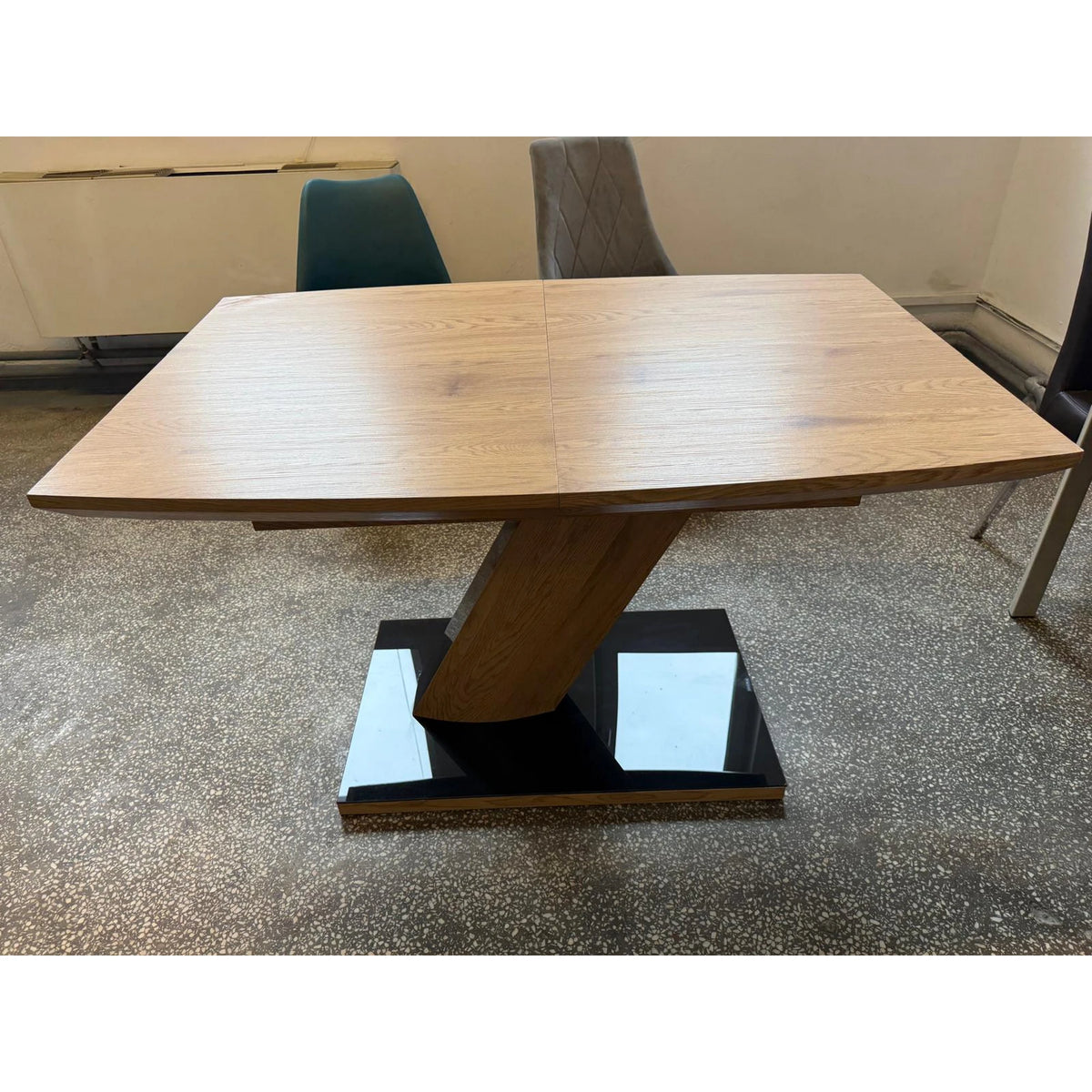 PRODUS RESIGILAT - Masa extensibila Toronto, stejar/negru, MDF/furnir/sticla/metal, 120/160x80x76 cm