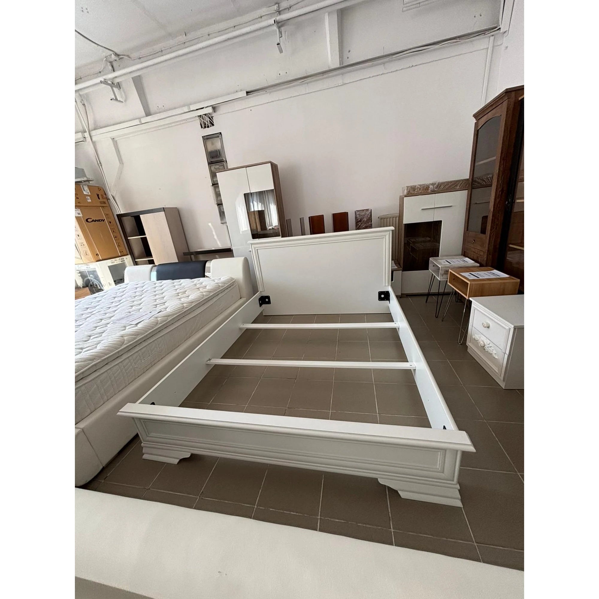 PRODUS RESIGILAT - Cadru pat KENTUKI 160x200, alb, PAL laminat/metal