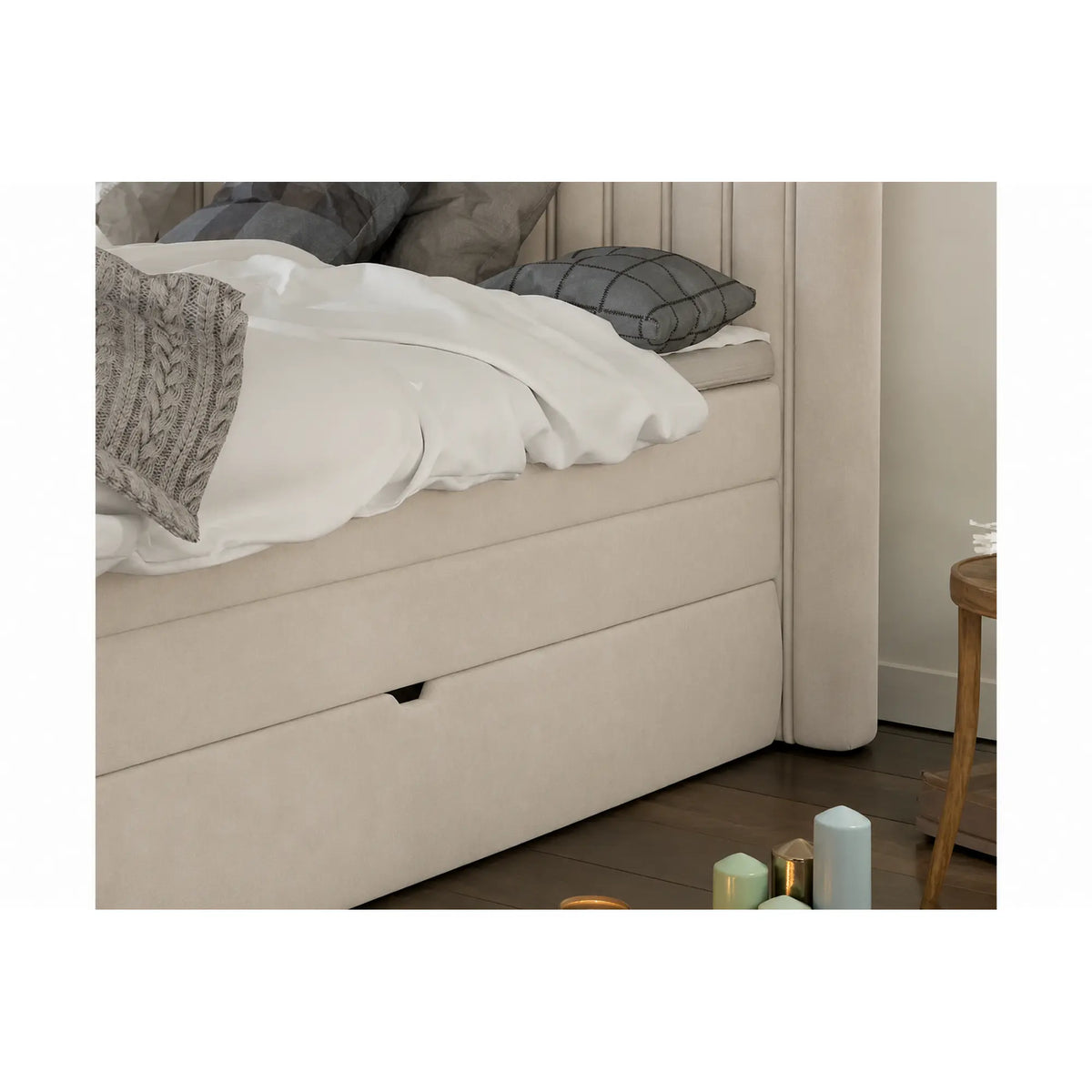 Pat boxspring MINOLA 140x200, stofa catifelata crem - Riviera 21, cu saltele, topper si 2 lazi pentru depozitare