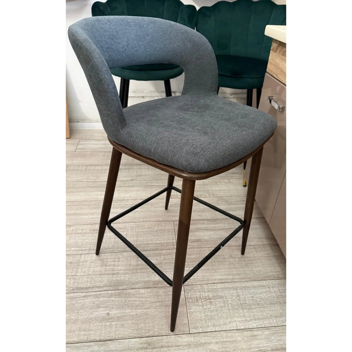 PRODUS RESIGILAT - Scaun bar H114, gri/nuc, stofa clasica/otel, 48x52x92 cm