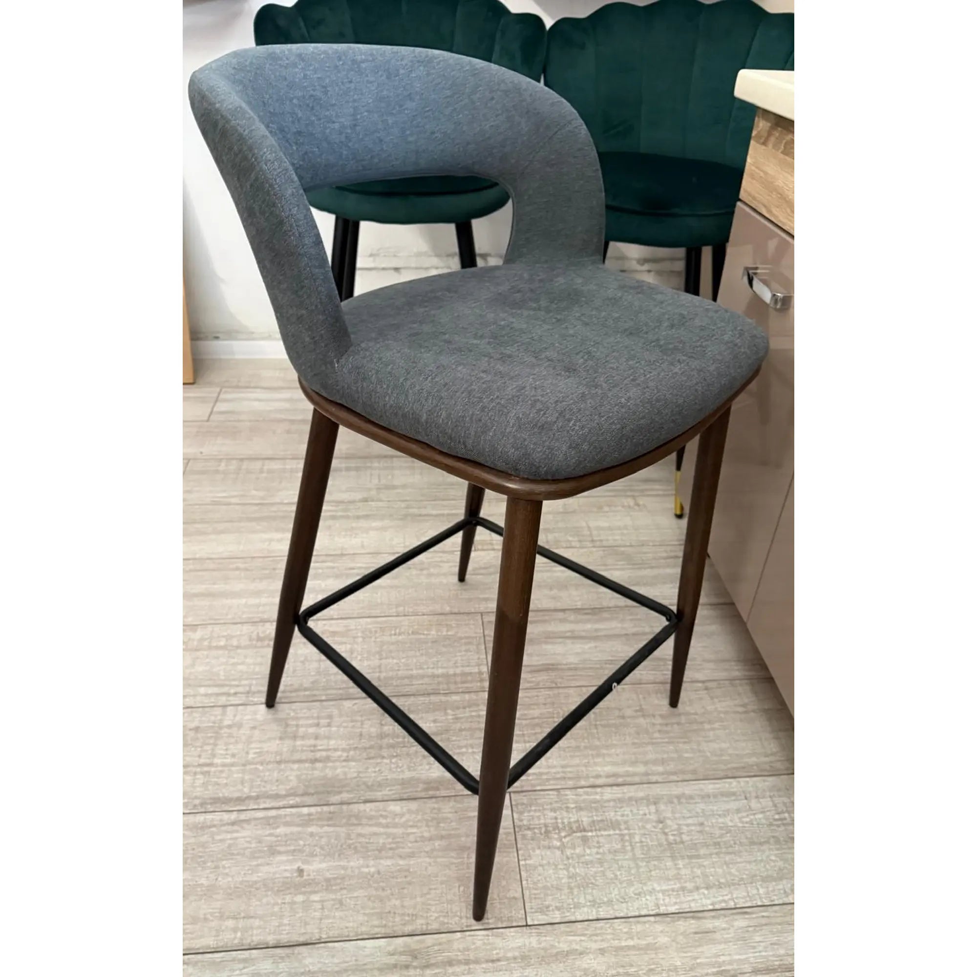 PRODUS RESIGILAT - Scaun bar H114, gri/nuc, stofa clasica/otel, 48x52x92 cm