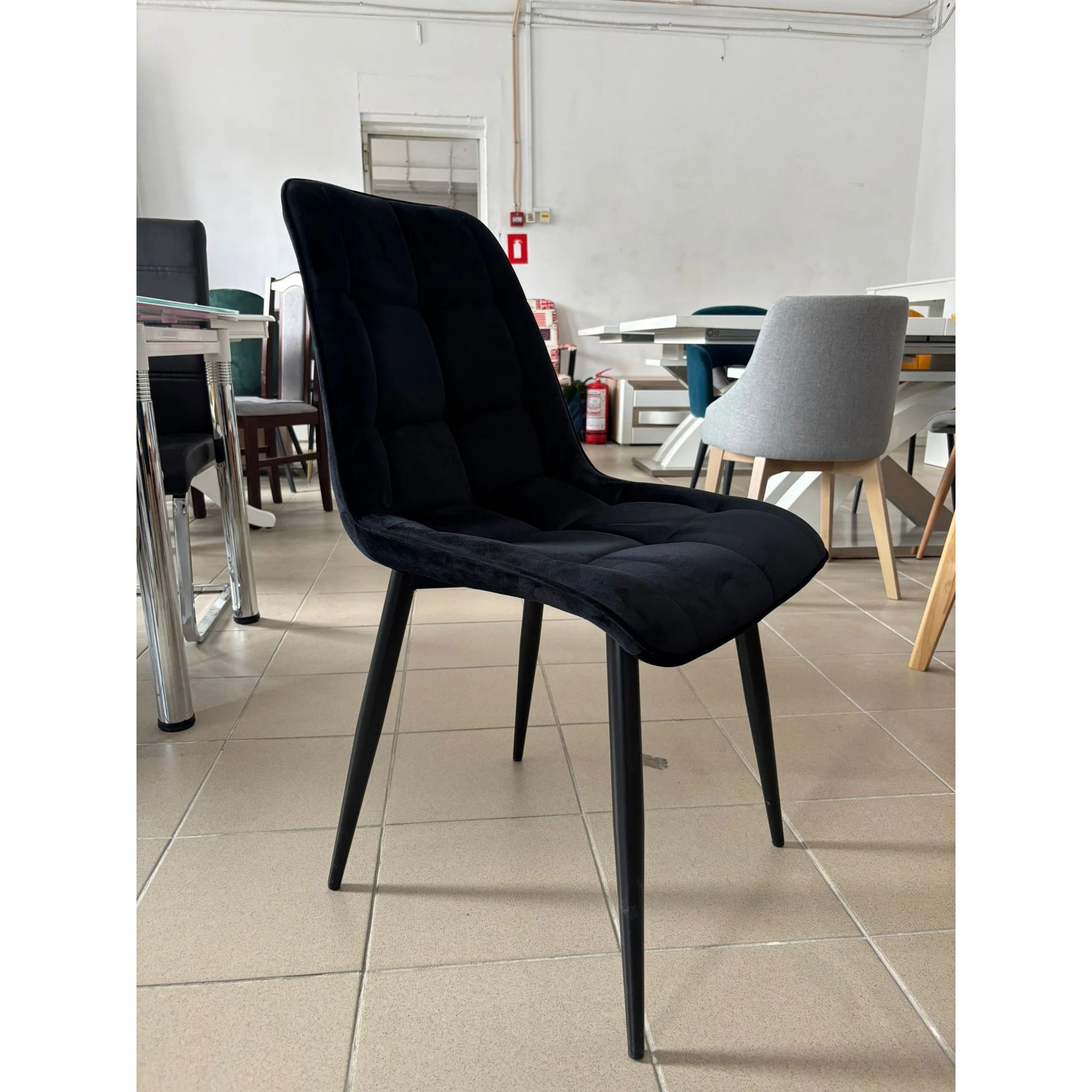 PRODUS RESIGILAT - Scaun CHIC, negru, stofa catifelata/metal, 50x58x88 cm