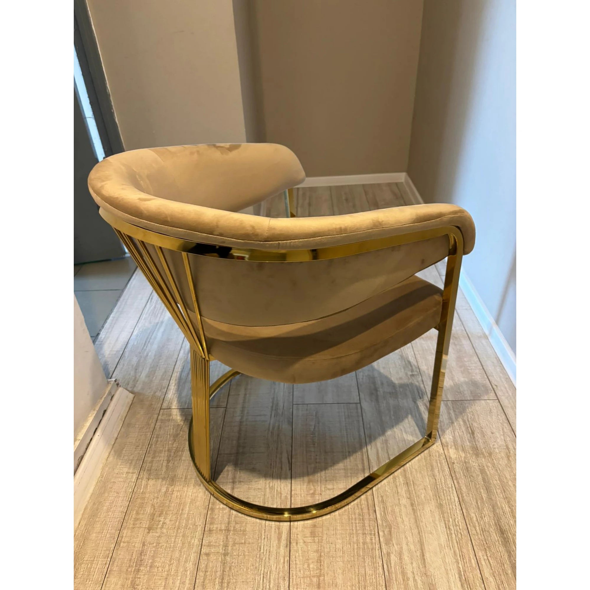 PRODUS RESIGILAT - Scaun bej tapitat CROWN, stofa catifelata/metal, 57x64x77 cm