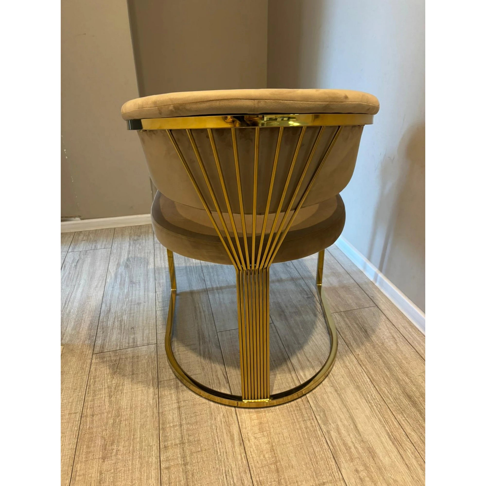 PRODUS RESIGILAT - Scaun bej tapitat CROWN, stofa catifelata/metal, 57x64x77 cm