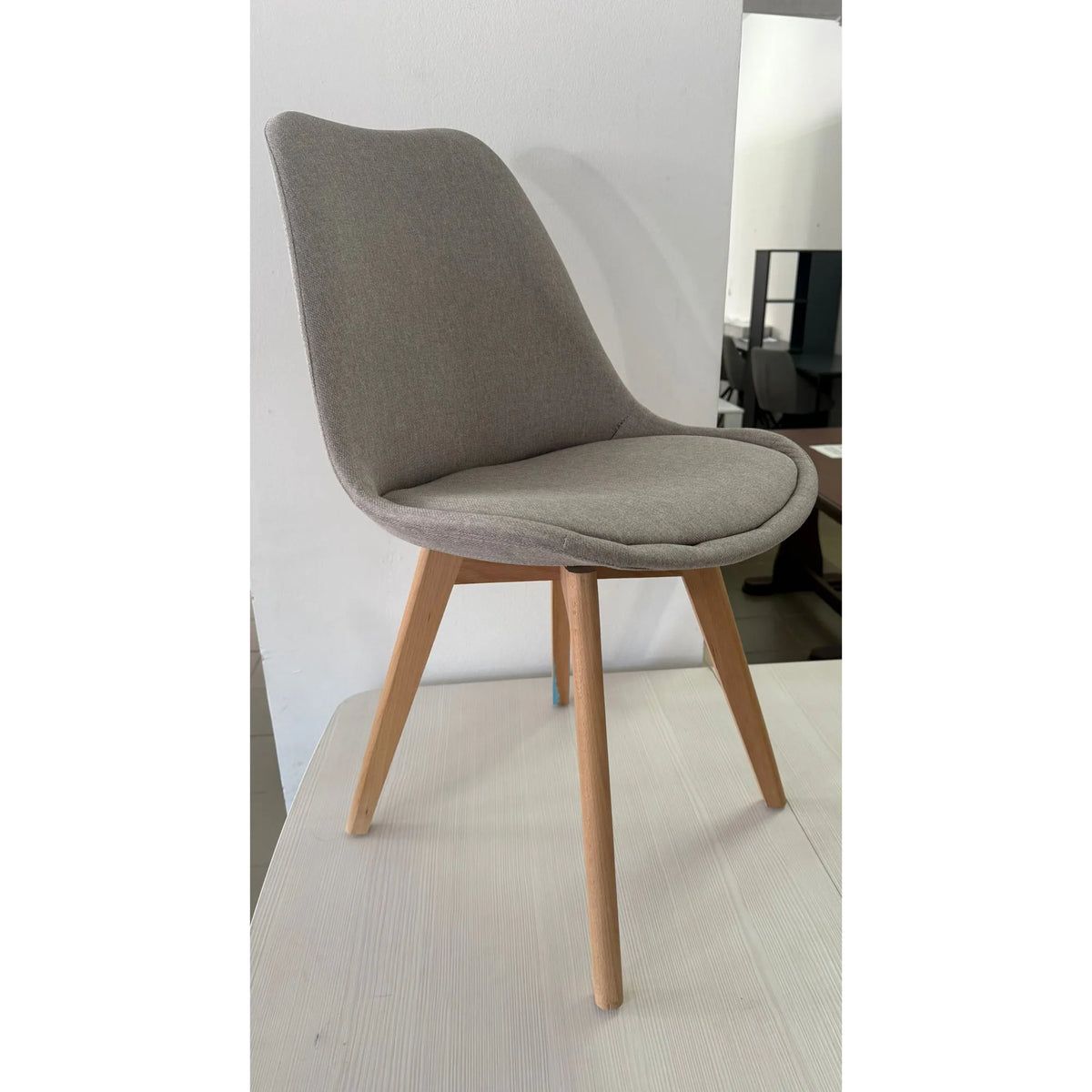 PRODUS RESIGILAT - Scaun K303, bej, stofa clasica/lemn, 48x54x83 cm