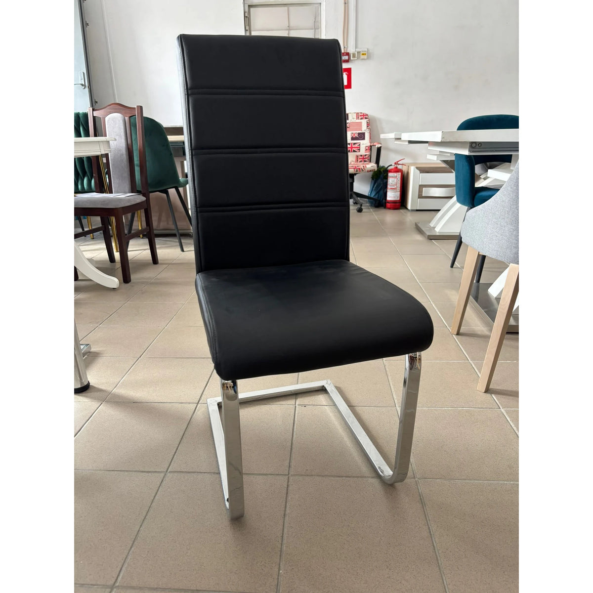 PRODUS RESIGILAT - Scaun tapitat K85, negru/crom, metal/piele ecologica, 42x56x100 cm