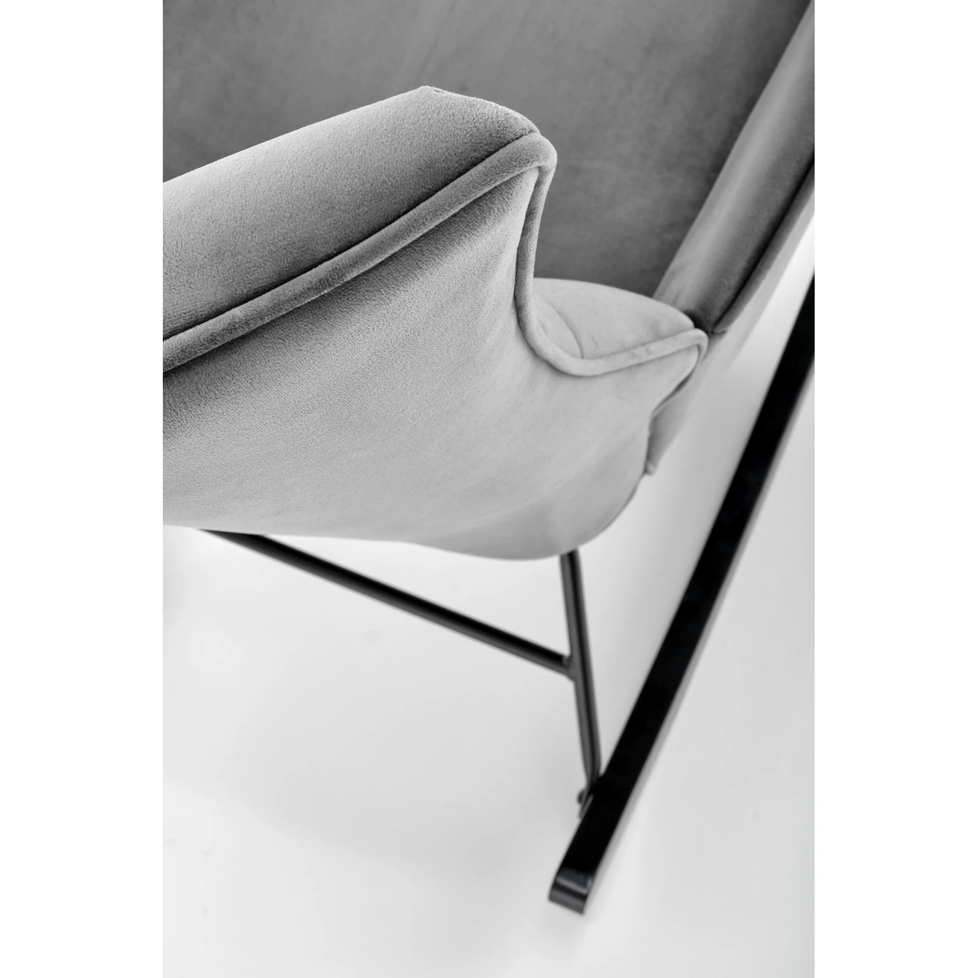 Scaun balansoar tapitat BAZALTO, gri/negru, stofa catifelata/lemn, 70x90x92 cm