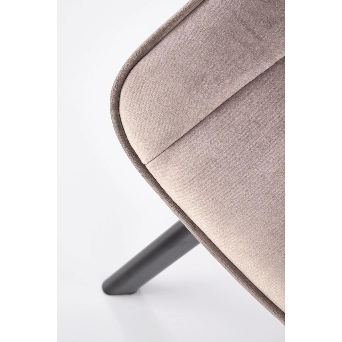 Scaun rotativ bucatarie K520, bej/negru, stofa catifelata/metal, 45x63x80 cm