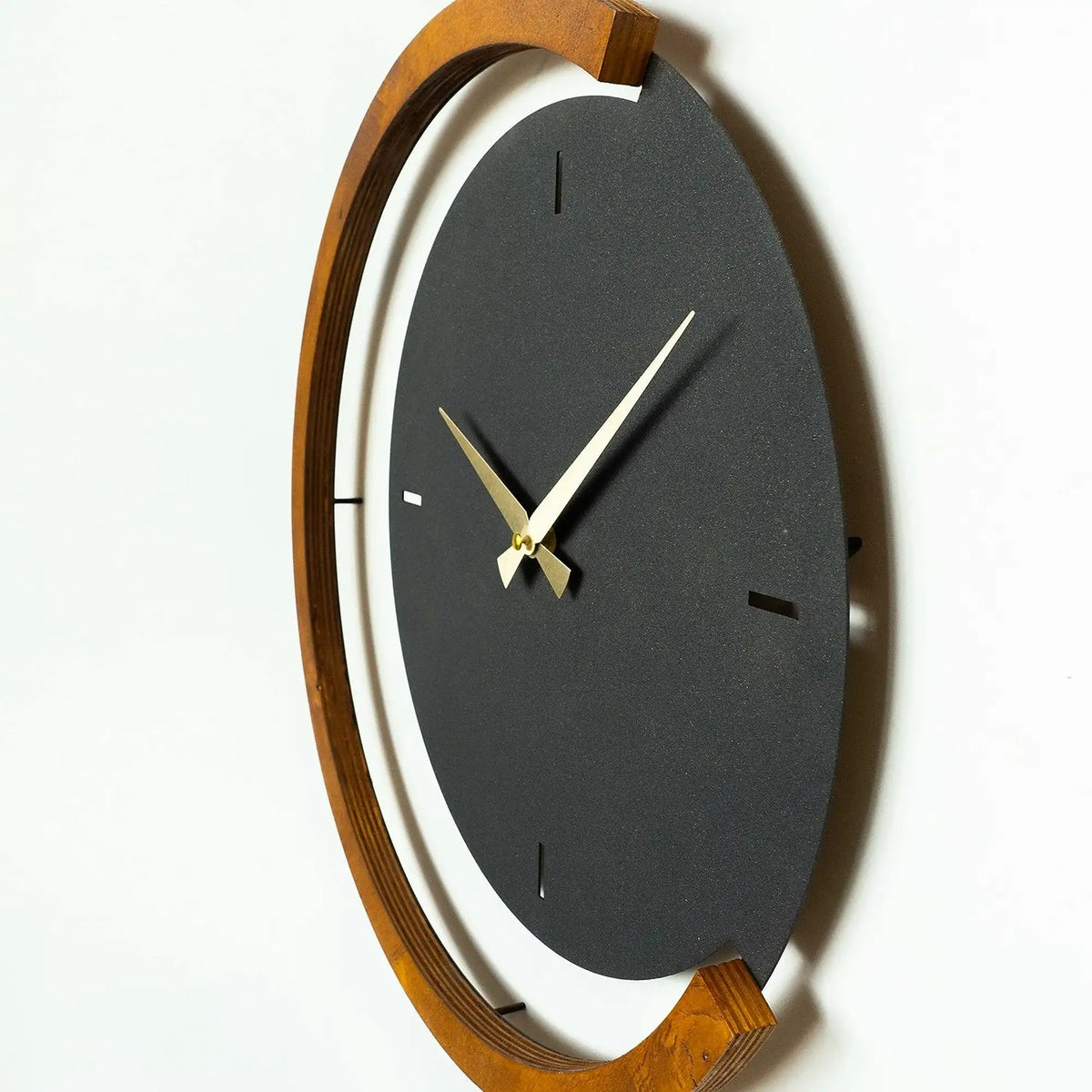 Ceas de perete MOON TIME, negru/nuc, metal/lemn, 48x48 cm