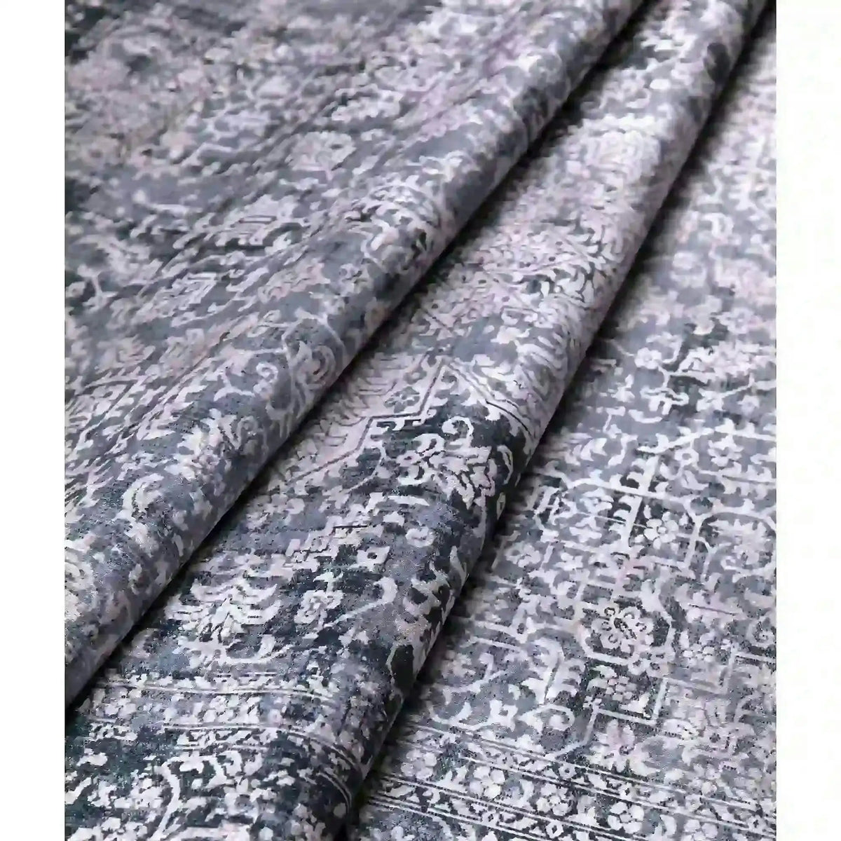 Covor 1028, 80x150 cm, forma dreptunghiulara, tesatura catifelata, multicolor