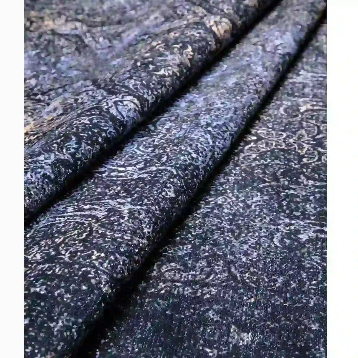 Covor 1058, 80x150 cm, forma dreptunghiulara, tesatura catifelata, albstru inchis