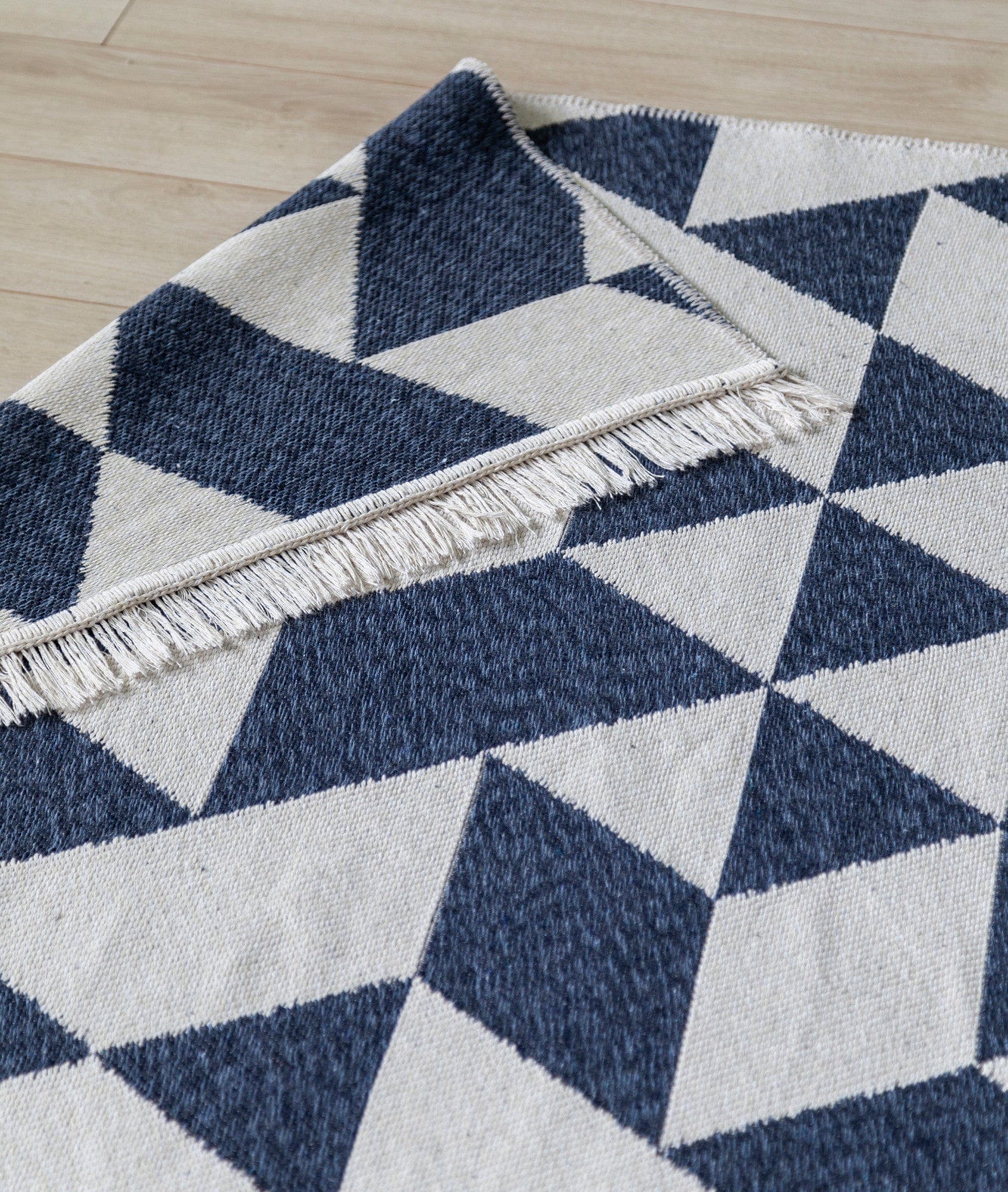 Covor 22992A, 60x100 cm, forma dreptunghiulara, bumbac, alb/albastru