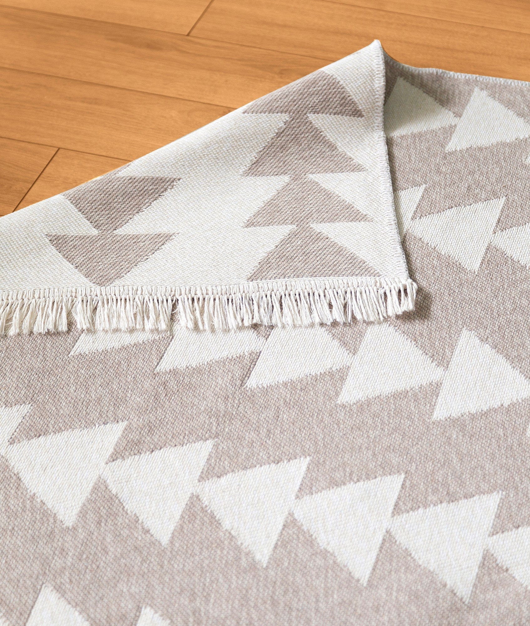 Covor 22994A, 80x150 cm, forma dreptunghiulara, bumbac, alb/bej