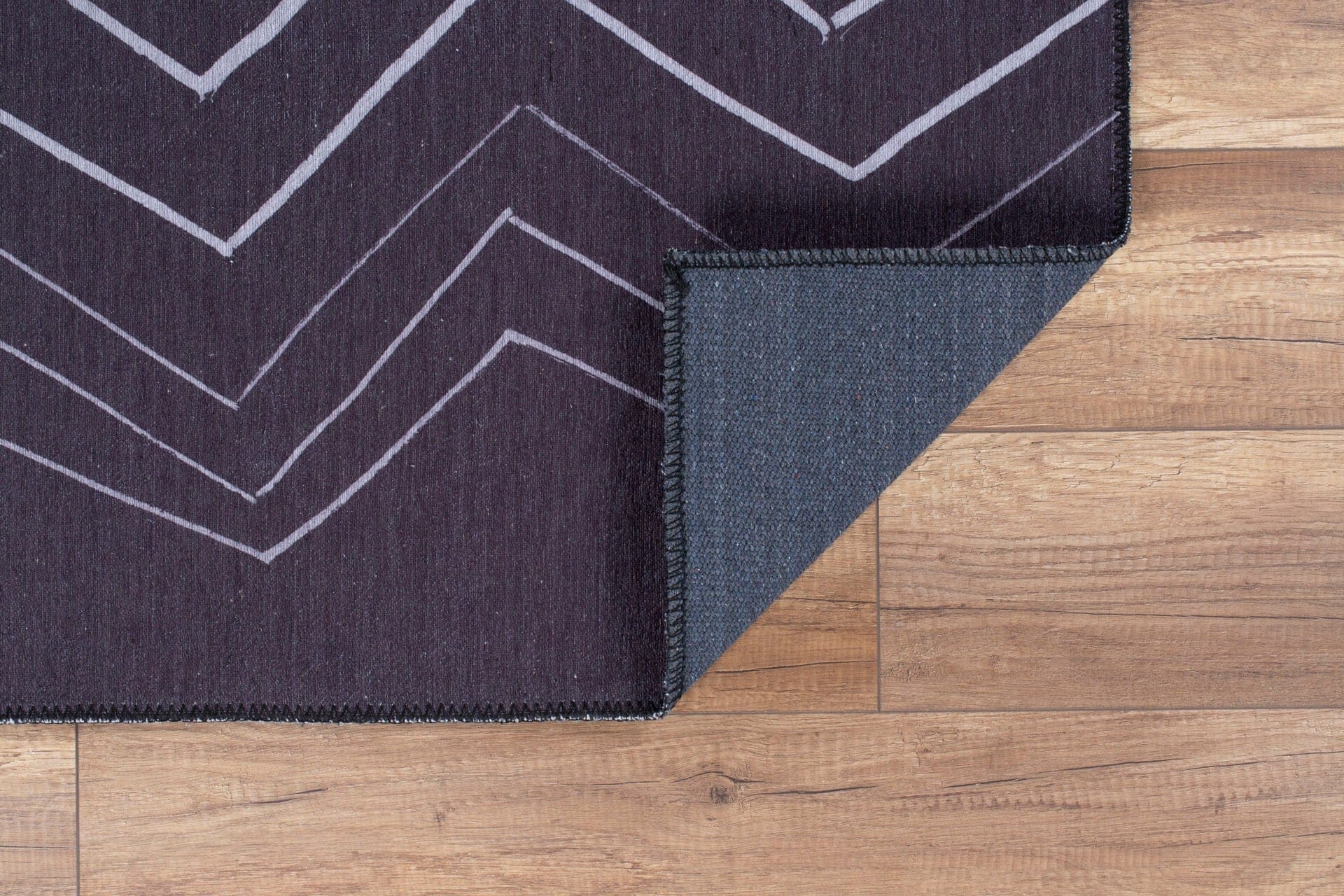 Covor ADA, 75x150 cm, forma dreptunghiulara, poliester, negru/alb, AL 289