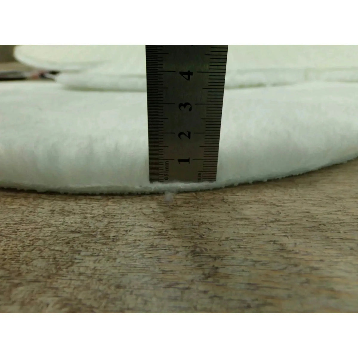 Covor DAISY PLUSH, 80x80 cm, forma atipica, poliester, alb