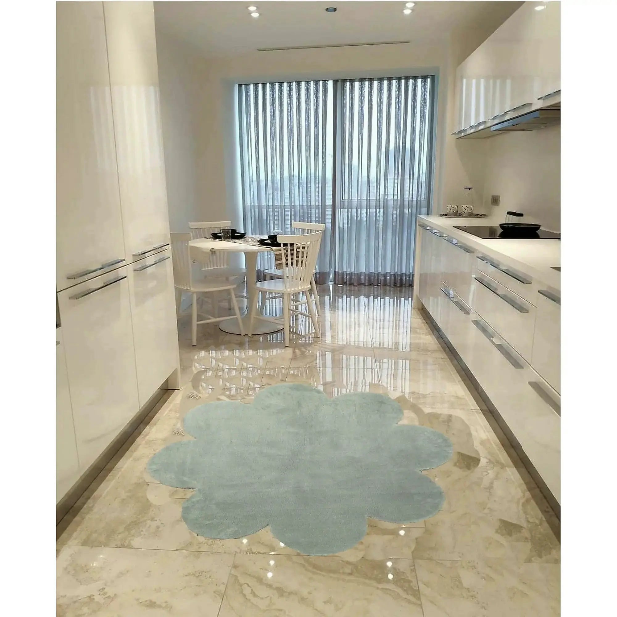 Covor DAISY PLUSH, 80x80 cm, forma atipica, poliester, gri deschis