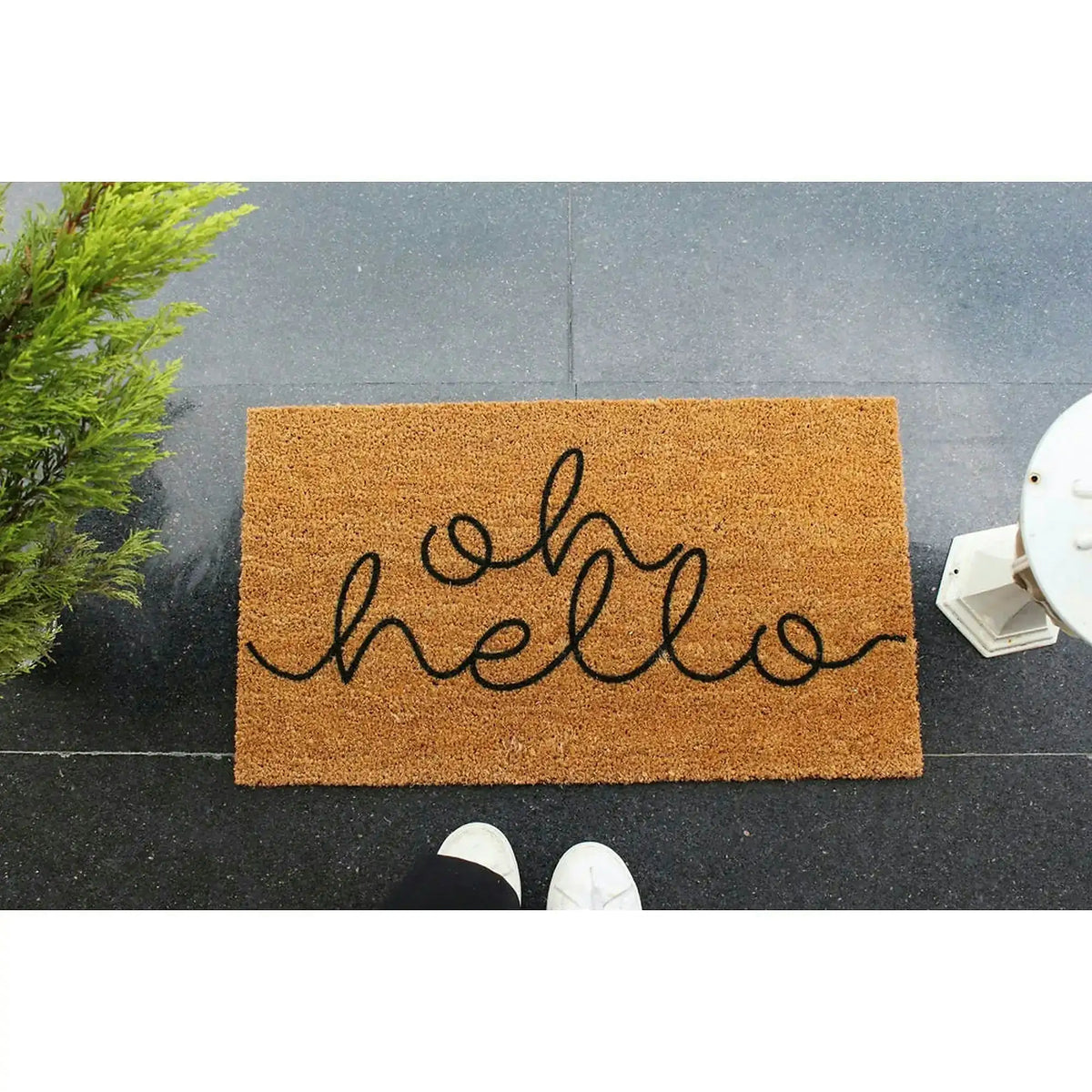 Covor intrare OH HELLO, 40x70 cm, forma dreptunghiulara, fibre de cocos, maro/negru