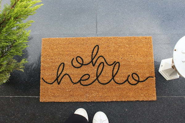 Covor intrare OH HELLO, 40x70 cm, forma dreptunghiulara, fibre de cocos, maro/negru