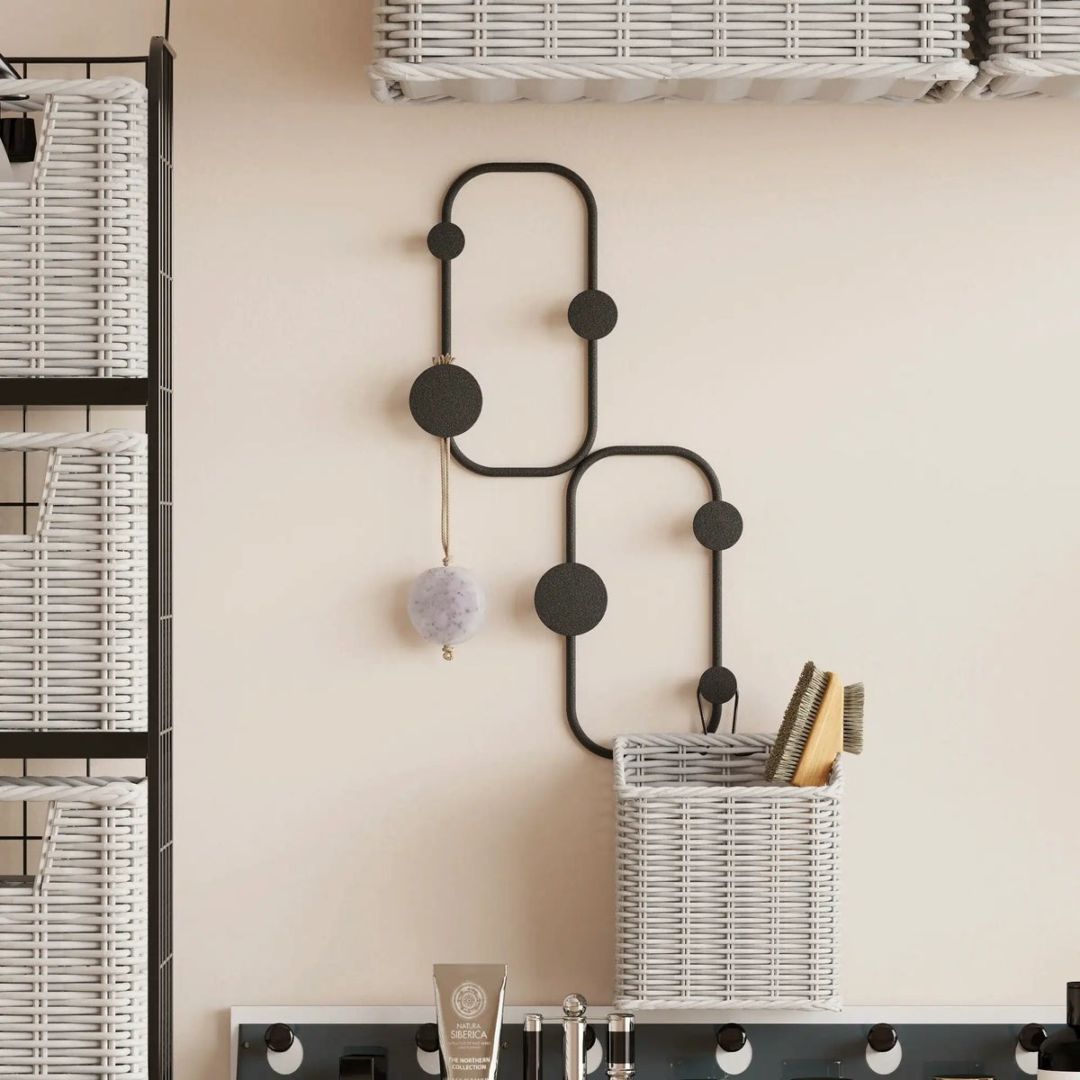 Cuier de perete LADYBUG, negru, metal, 26x48 cm
