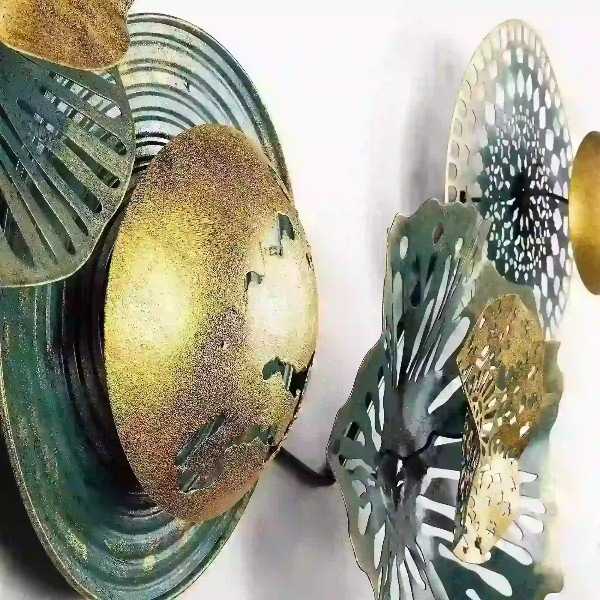 Decoratiune perete SENSUALE, verde/auriu, metal, 100x50 cm