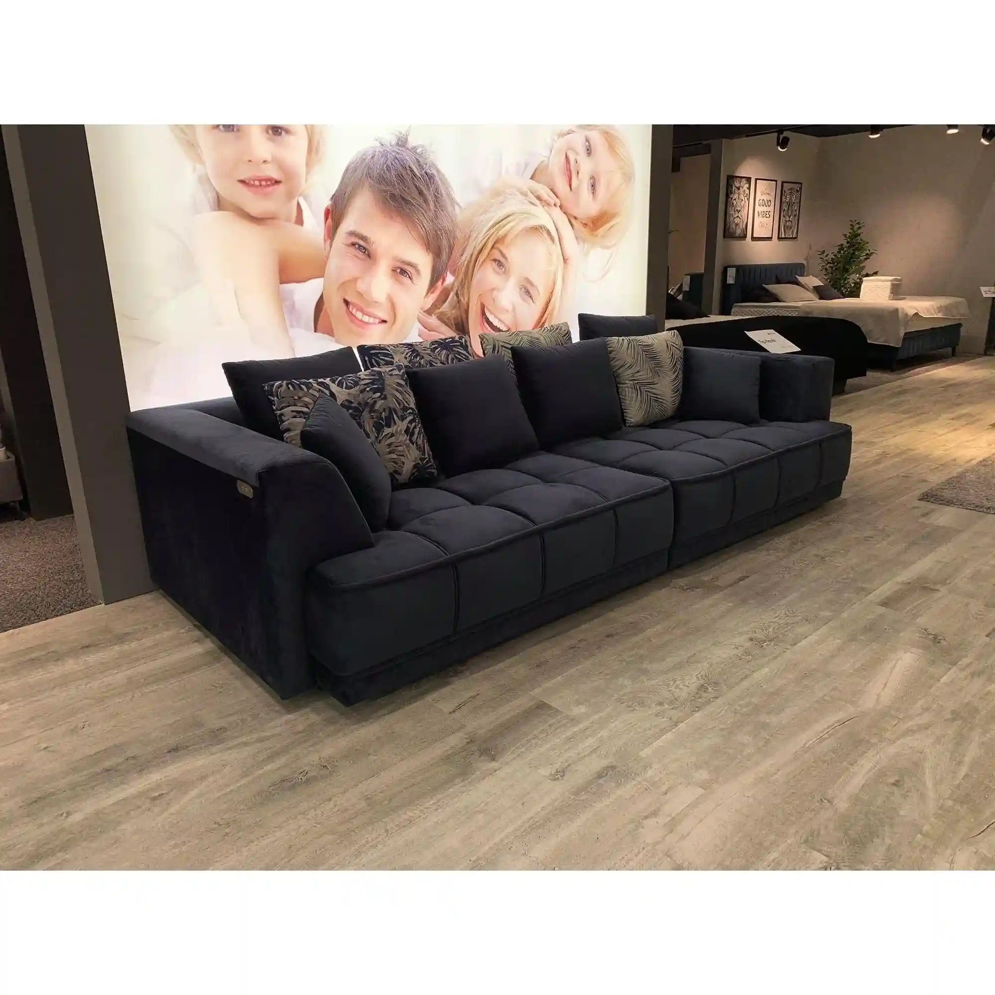 Canapea TIGA, personalizabil materiale gama Premium, reglaj electric, 4 locuri, 302x136x72/88 cm