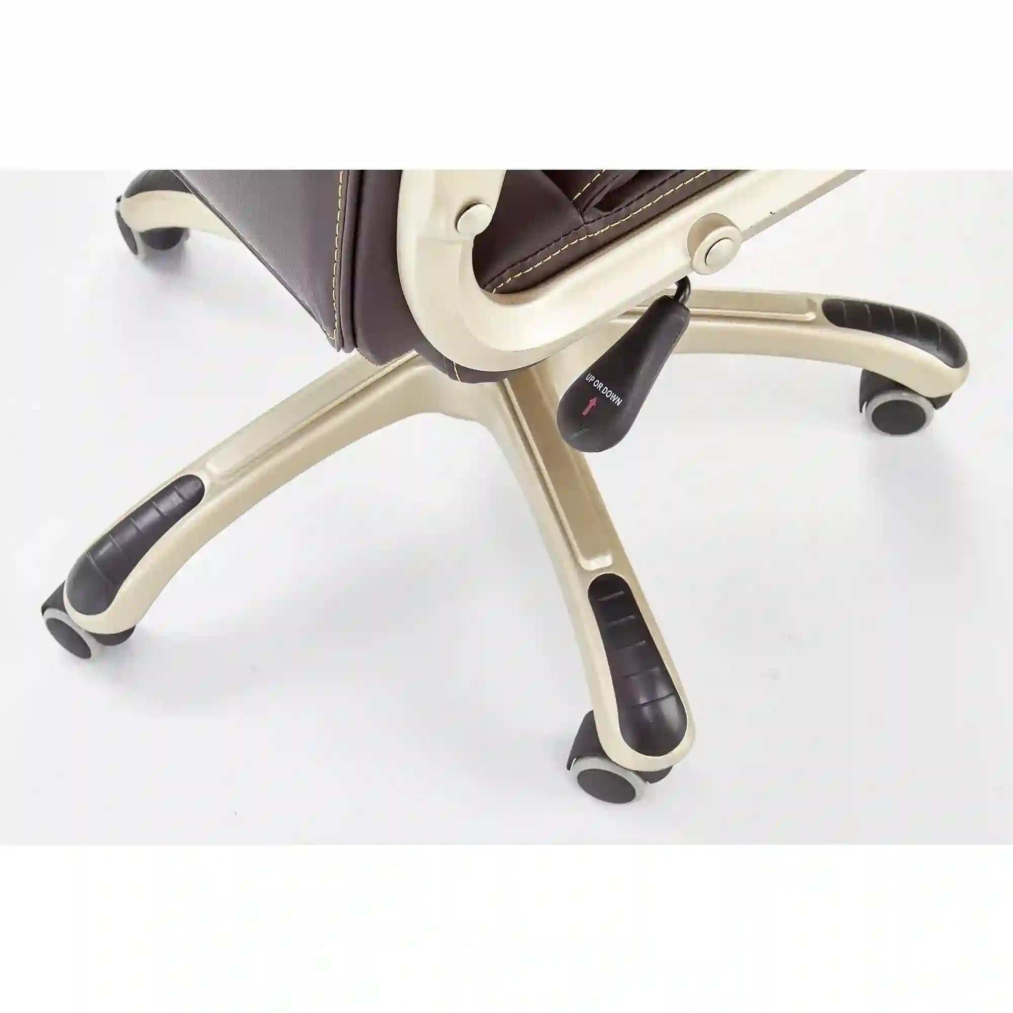 Scaun de birou DESMOND, maro inchis, piele ecologica, 67x70x112/119 cm