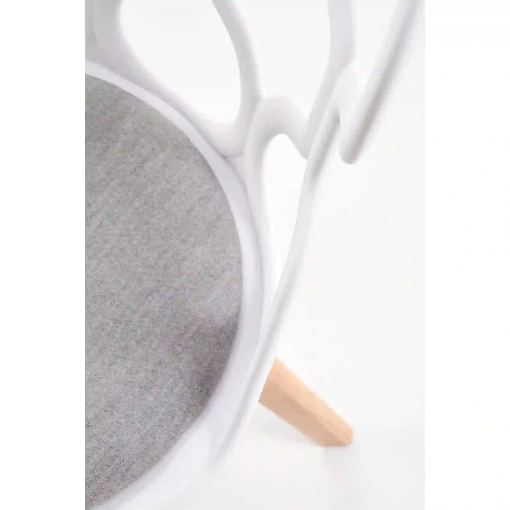 Scaun living K308, alb/gri/stejar, stofa clasica/polipropilena/lemn, 43X50X80 CM