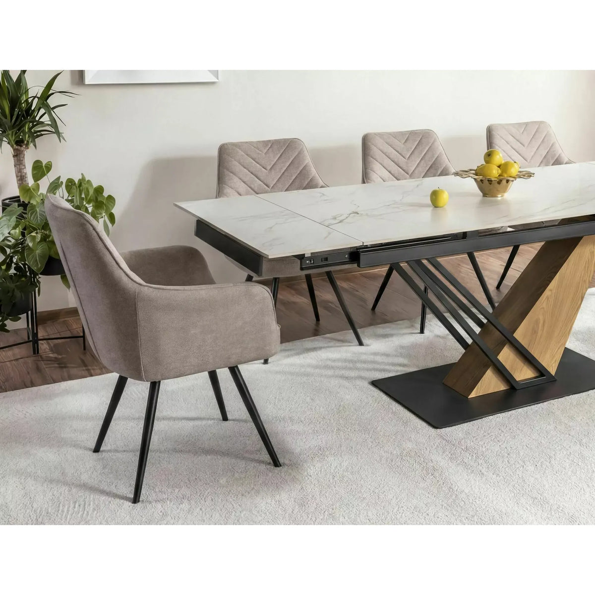 Scaun SERVIO, bej deschis - Brego 31, stofa clasica/metal, 55x58x88 cm