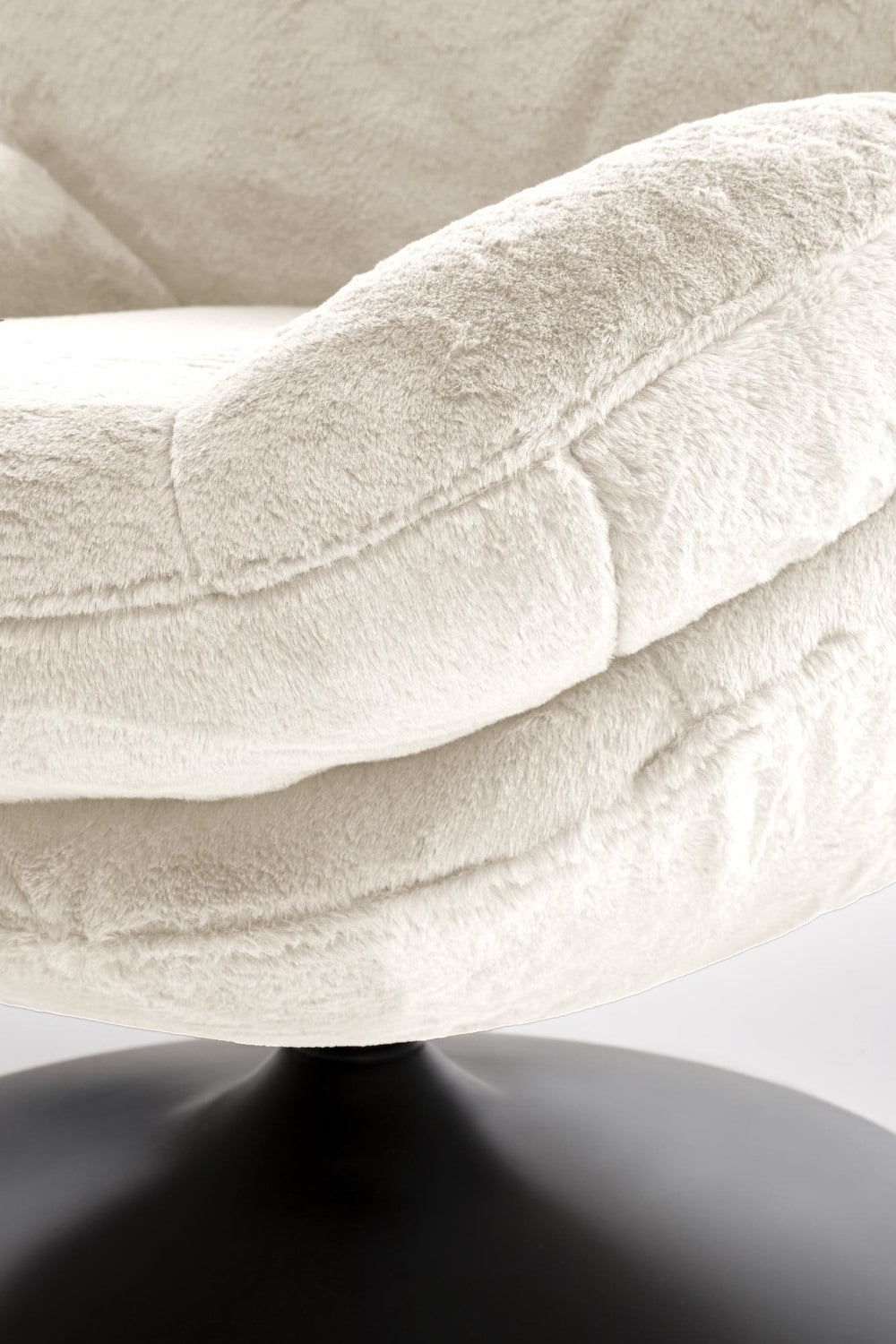 Fotoliu SHELL, blana artificiala crem - Lapit 23, 80x87x86 cm