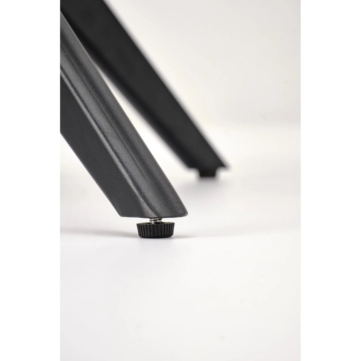 Scaun rotativ K604, bej/negru, stofa/metal, 65x62x85 cm