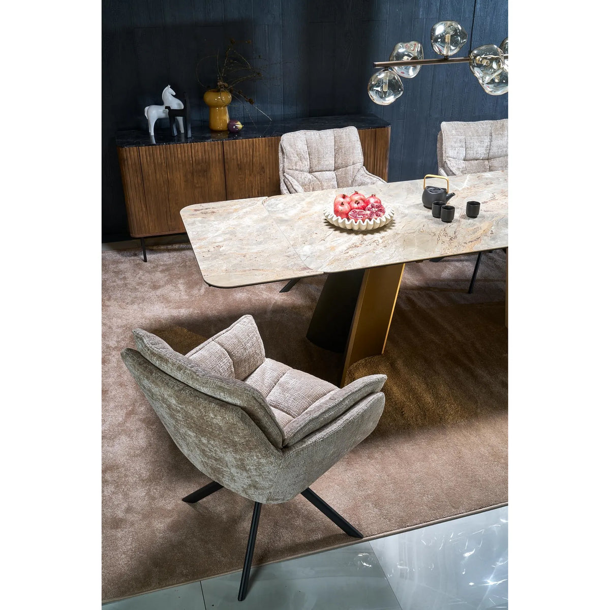 Scaun rotativ K597, bej/negru, stofa/metal, 70x67x90 cm