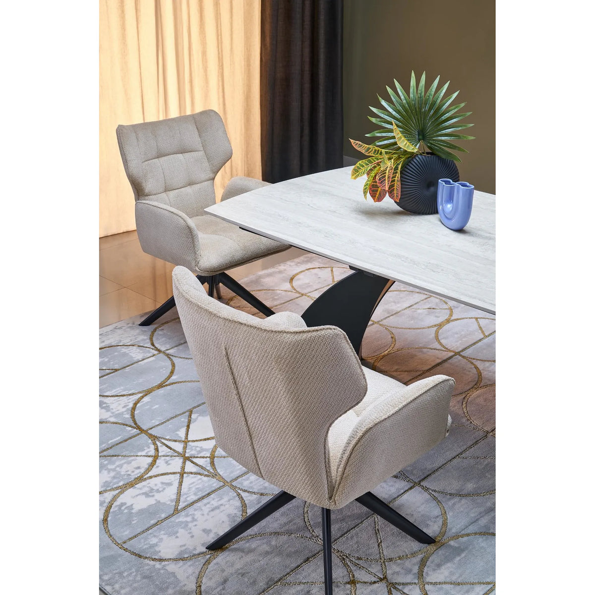 Scaun rotativ K601, bej/negru, stofa/metal, 57x64x90 cm
