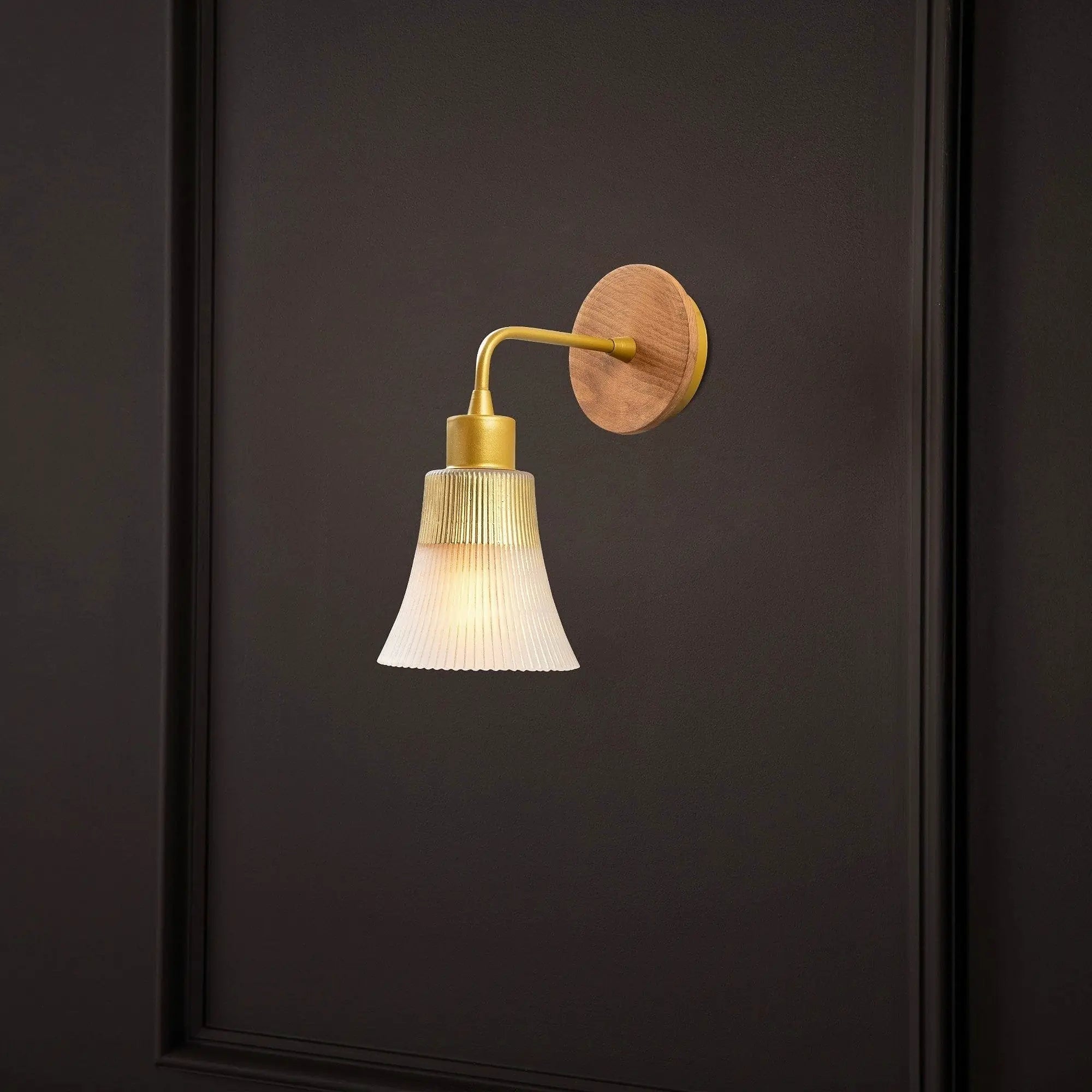 Lampa perete FOCA-N-131, auriu/stejar, sticla/fier, 13x24x28 cm