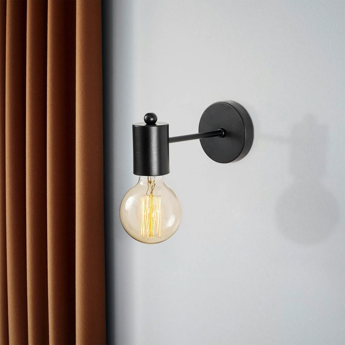 Lampa perete HEXA-6951, negru, metal, 6x21x10 cm