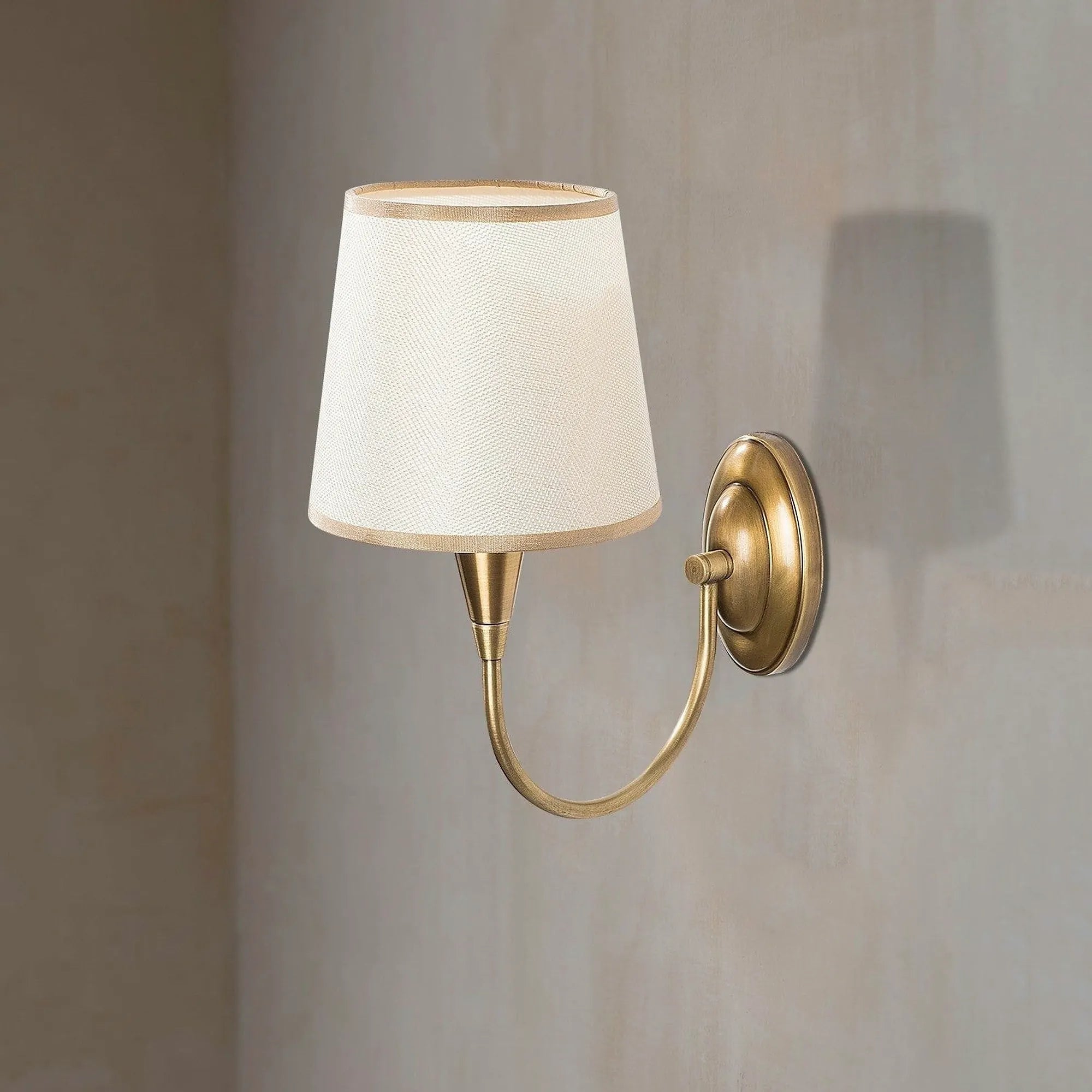 Lampa perete PARDO 3031, auriu/alb, metal/material textil, 16x28x31 cm